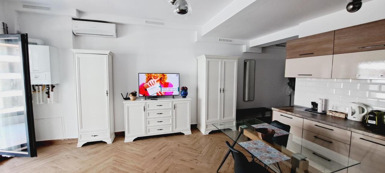 Mamaia Nord Studio La 10 M De Plaja Langa Cluburi מראה חיצוני תמונה
